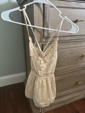 beige cami top
